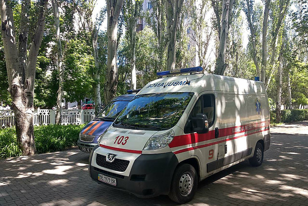 У миколаївській школі розпилили газ: 400 дітей евакуйовані, 32 дітей відправлені до лікарні