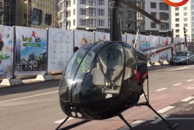 У центрі Києва вертоліт висадив хлопчика, який запізнювався в школу 