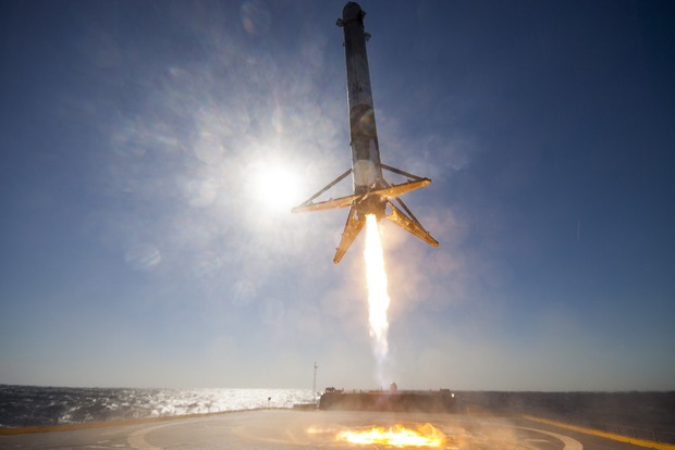 Завтра SpaceX повторно запустит ракету-носитель Falcon 9