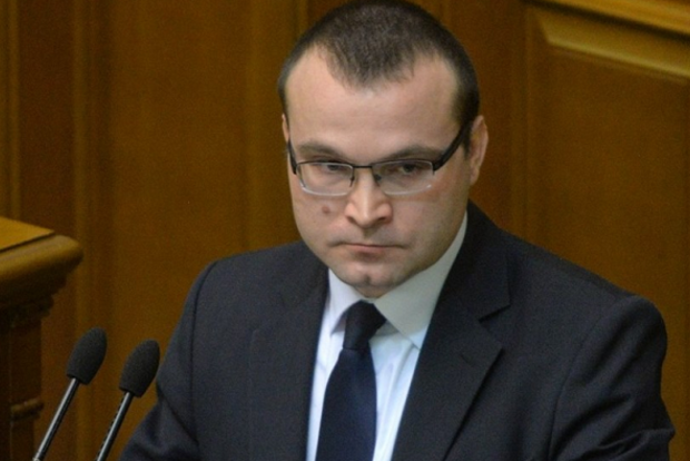 В парламентской команде Яценюка заявляют, что «команда Луценко» трещит по швам