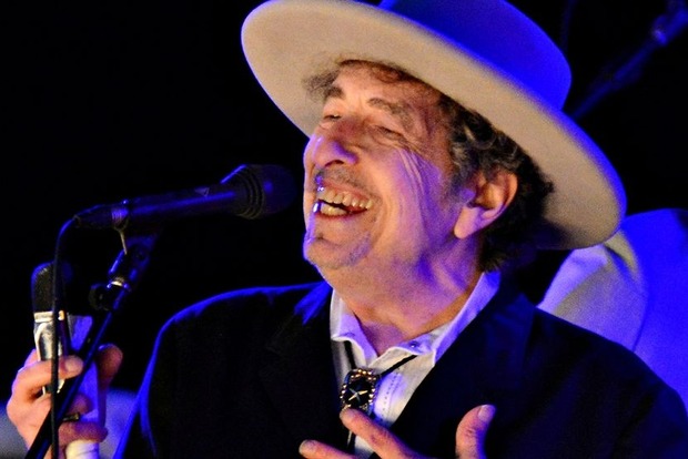 Боб Дилан секретно получил Нобелевскую премию