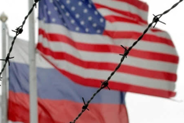 Дзеркально, але не тільки: РФ висилає американських дипломатів і закриває консульство