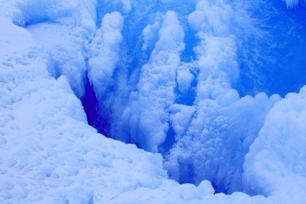 Раскрыта тайна появления загадочного кратера в Антарктиде‍