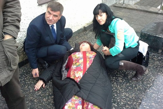 Політика по-вінницьки: Заступник мера побив жінку-депутата