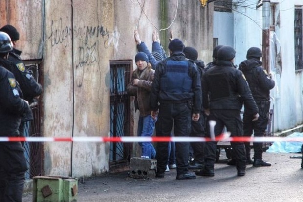Стрілянина в Одесі: в лікарні помер важко поранений поліцейський
