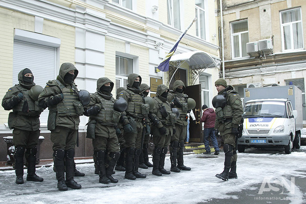 Рада заборонить розглядати військові злочини в судах Донецької та Луганської областей