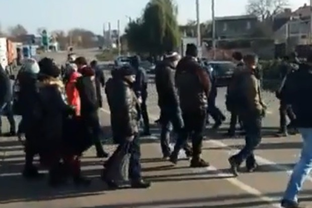 Жителі Одеси побилися через холодні батареї: є постраждалі
