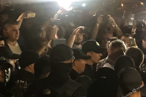 В Одессе завели 2 уголовных дела из-за драки активистов с полицией на концерте Билык