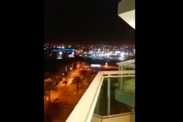 Опубликовано видео ракетного обстрела израильского города
