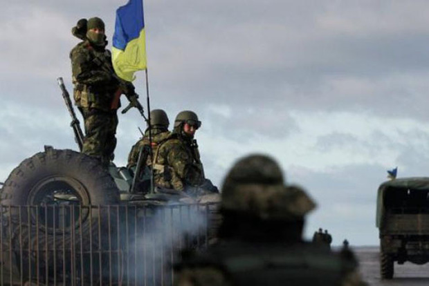 На Донбассе террористы 22 раза обстреляли позиции ВСУ, погиб военный