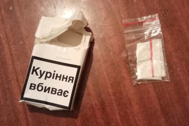 Контрактника затримали в Хмельницькій області за продаж наркотиків