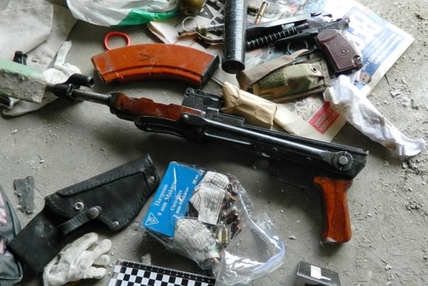 В Соломенском районе Киева строители нашли арсенал оружия