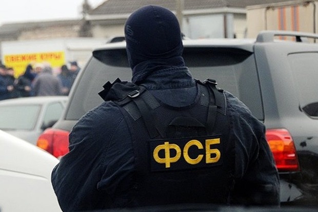 ФСБ на кордоні з окупованих Кримом затримала двох українців