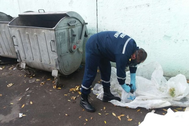 В Хмельницком в мусорном контейнере найден пакет с 8,3 кг ртути