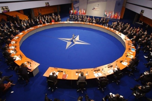 Порошенко прибув до Польщі на саміт НАТО