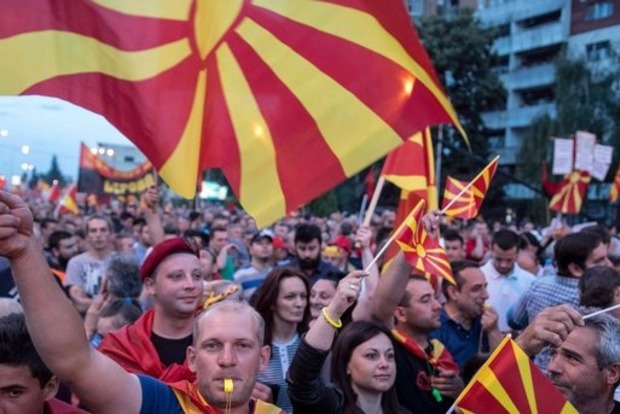 В Македонии идет референдум о переименовании страны