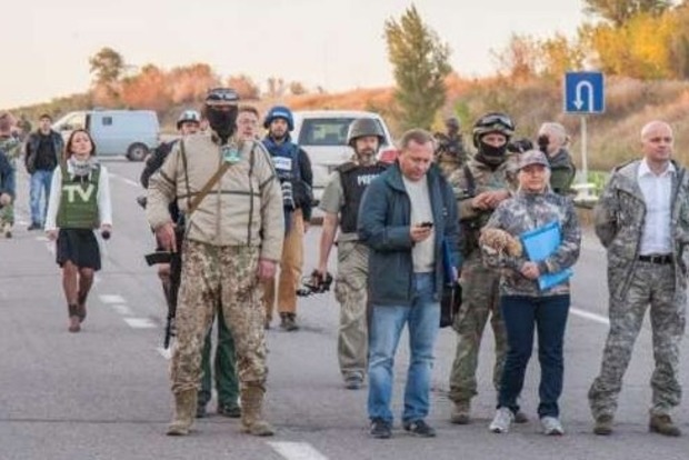 Бойовики «ДНР» виїхали на місце обміну з чотирма українськими солдатами