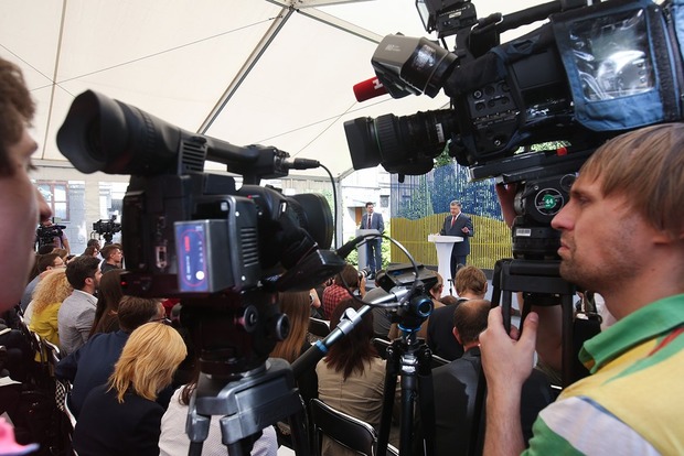 Порошенко считает публикацию информации о журналистах на сайте «Миротворец» ошибкой
