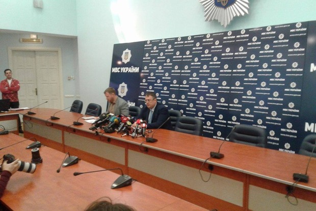 Геращенко объяснил, почему преступников задержали до закладки бомбы под его авто