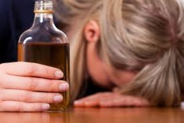 Полиция Донецкой области проверяет алкогольное отравление девушки-подростка