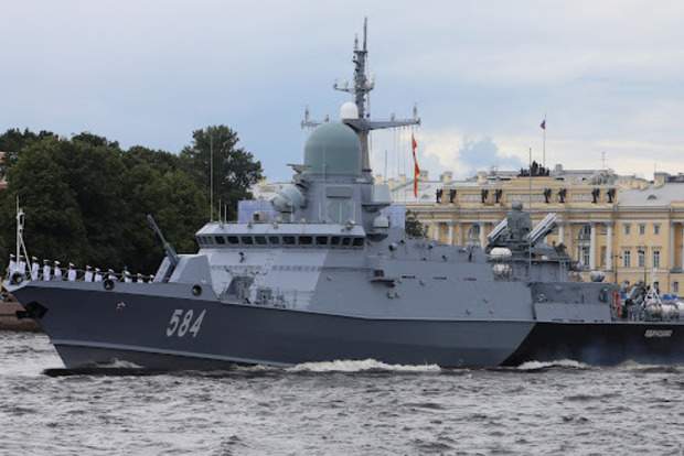 В бухту Севастополя зашел опасный корабль оккупантов