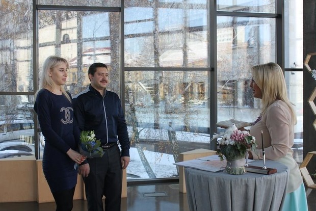 В Киеве «быстрый брак» оформили 500 пар