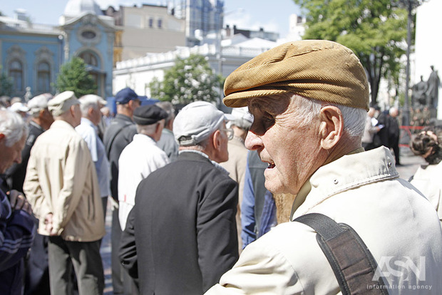 Украинцев в следующем году ждет новый пенсионный возраст: кто не сможет получить выплату