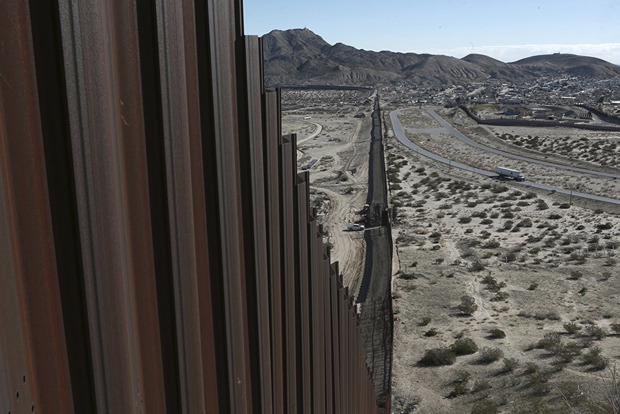 Граждане США выкупили землю на границе с Мексикой, чтобы остановить стену Трампа