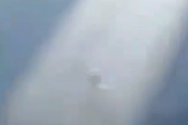 Паника в Тибете: огромный инопланетный гигант в луче света попал на видео 