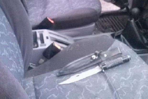 В Закарпатье поймали мужчину с оружием, назвавшегося членом «Правого Сектора»