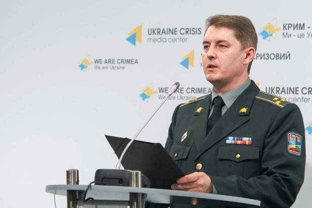 Пятеро украинских военных были ранены на Донбассе за сутки – спикер МО