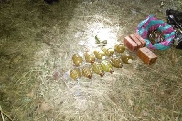 В Донецкой области обнаружен очередной тайник с боеприпасами