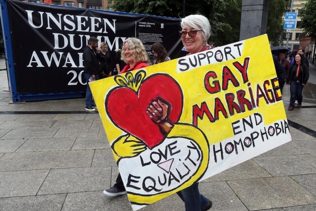 Верховний суд Північної Ірландії визнав заборону на одностатеві шлюби законною