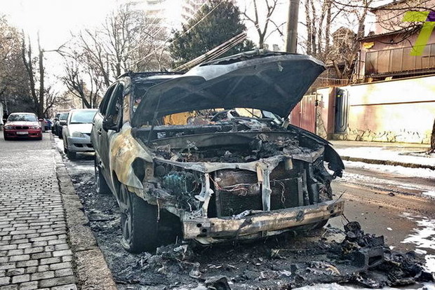 В Одессе сгорел Lexus депутата горсовета