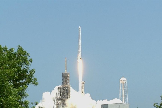 SpaceX успешно запустила ракету на Международную космическую станцию
