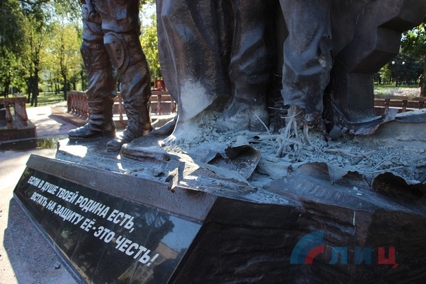 В окупованому Луганську підірвали пам'ятник бойовикам