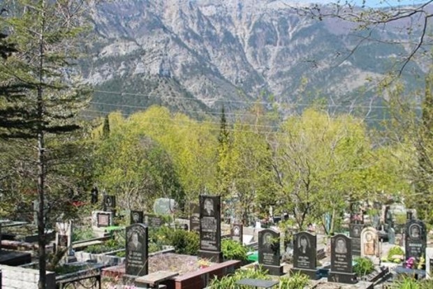 В Крыму «власти» заберут у «Массандры» землю под кладбище