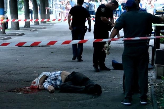 Перестрелка в Днипре: МВД взяло под охрану семью раненого адвоката