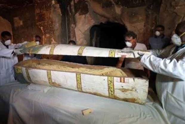 У Єгипті археологи знайшли найдавнішу гробницю з мумією