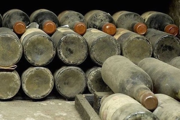 На Сицилии нашли древнее вино, которому 6 тысяч лет