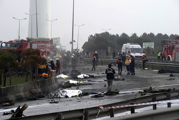 Названо прізвища росіян, загиблих під час аварії вертольота в Стамбулі