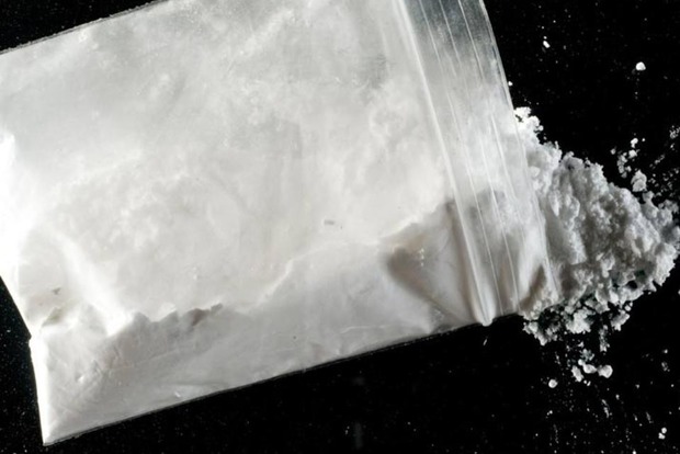Трех украинцев арестовали за контрабанду кокаина в трех разных странах