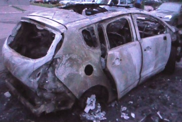 У Черкасах на стоянці згоріли п'ять авто