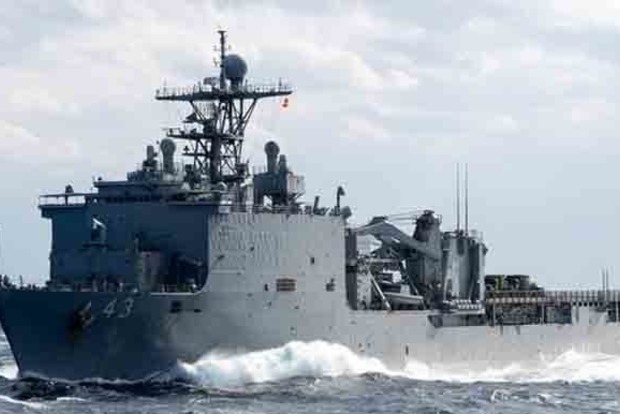 В Черное море идет десантный корабль ВМС США
