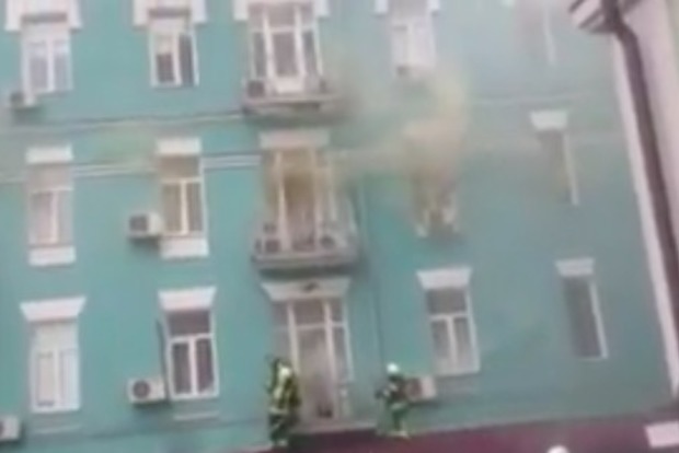 У центрі Києва загорівся ресторан