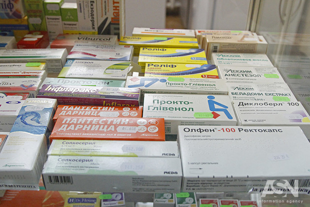 Почти половина лекарств в украинских аптеках - фальсификат