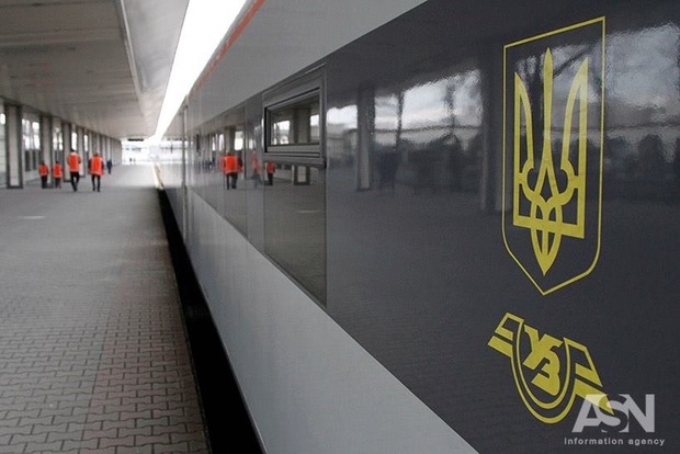 Вокруг Киева на праздники будет ездить ретропоезд