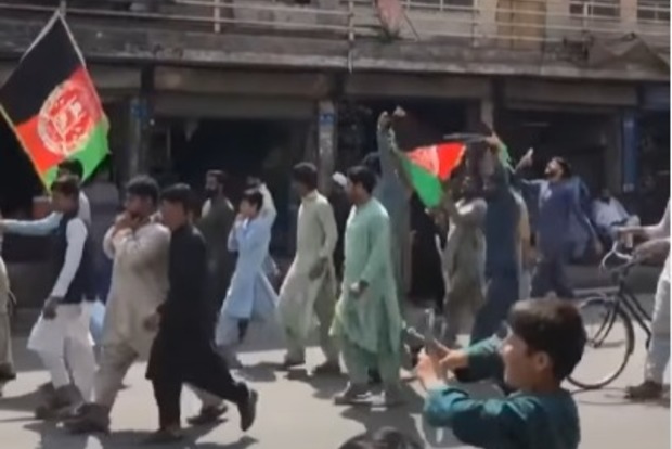 З Афганістану повідомляють про убитих талібами журналістів на мирній акції