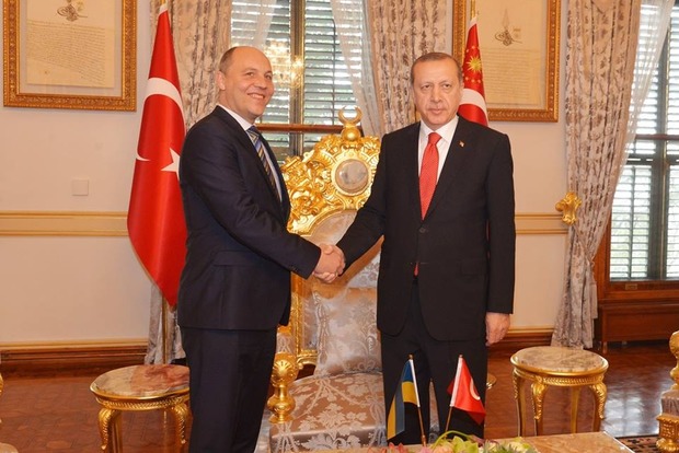 Парубий обсудил с Эрдоганом важность сохранения блокады Крыма