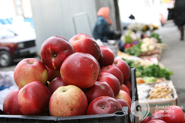 7 самых вредных для здоровья ягод и фруктов